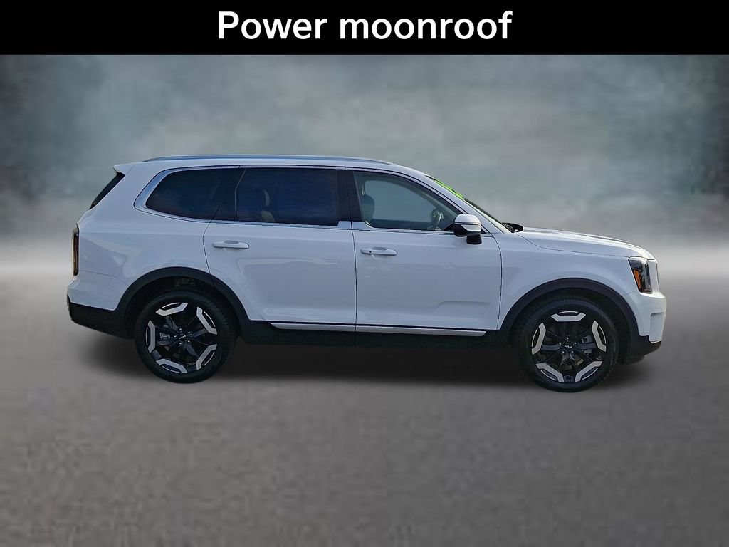 Certified 2025 Kia Telluride EX w/ EX Captain's Chair Package AWD/4WD image 5