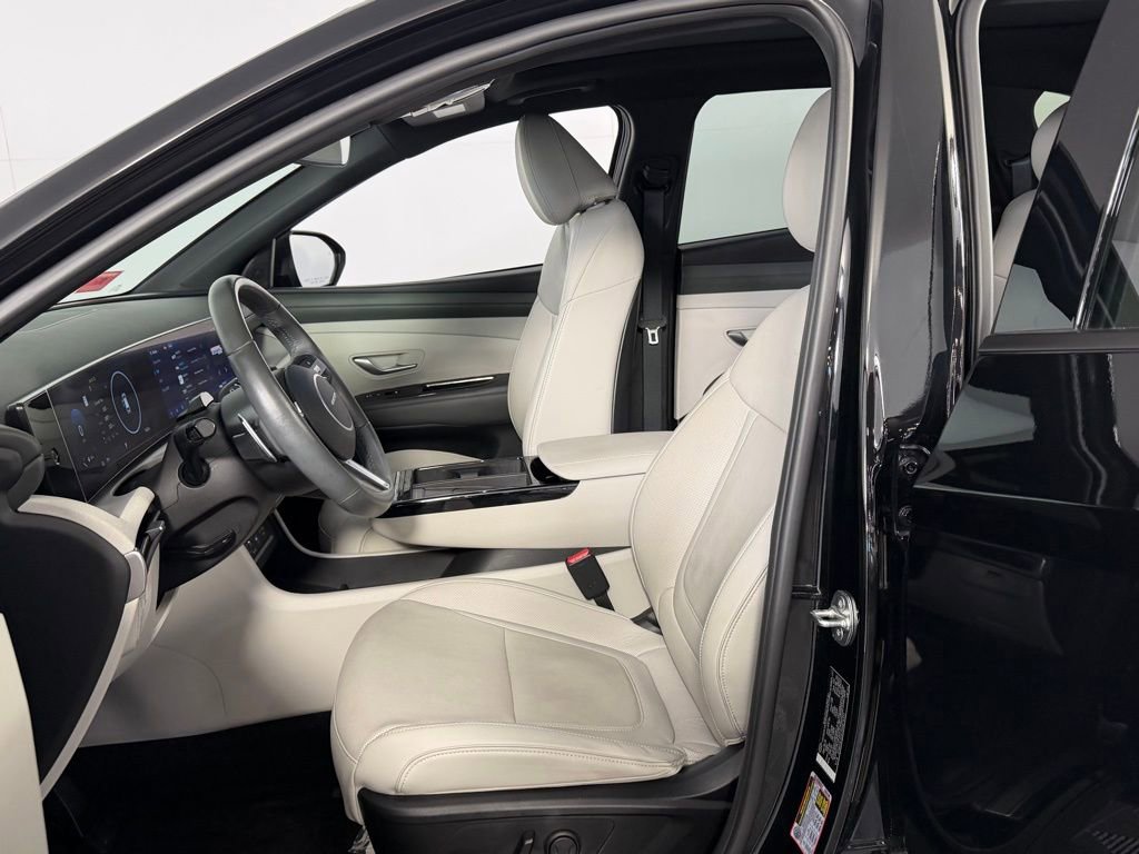 Used 2025 Hyundai Tucson Limited image 21