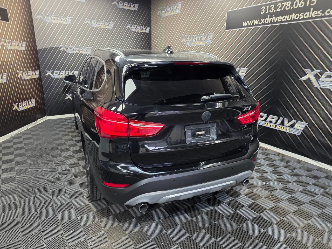 Used 2017 BMW X1 xDrive28i image 10