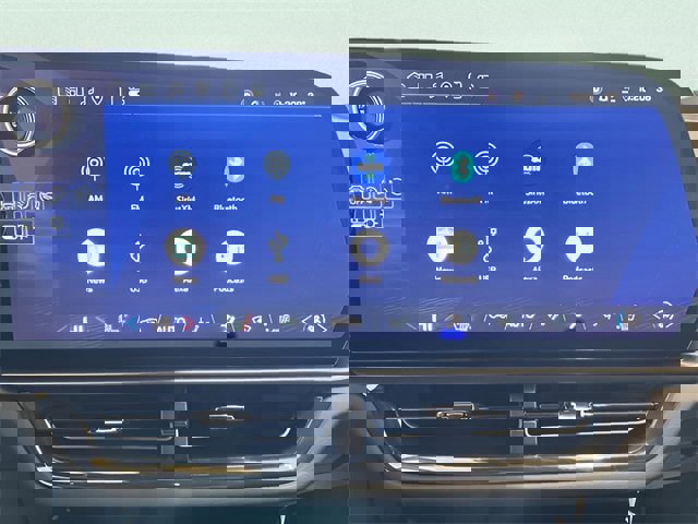 Certified 2024 Chevrolet Equinox EV RS image 18