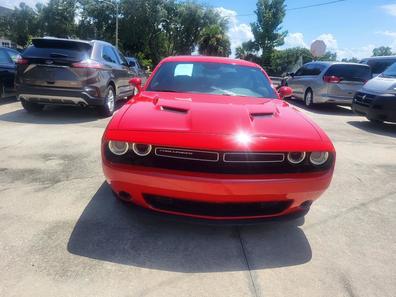 Used 2020 Dodge Challenger SXT RWD image 17