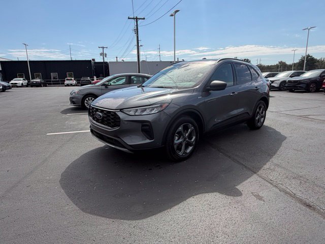 Used 2025 Ford Escape ST-Line FWD image 17
