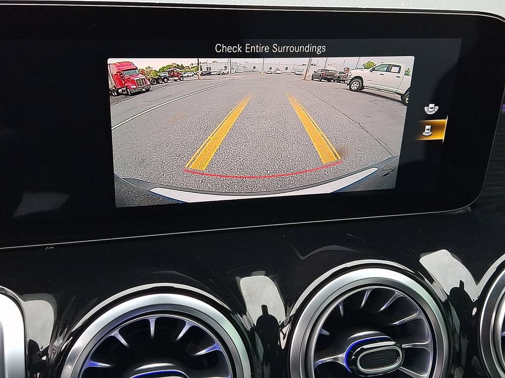 Used 2022 Mercedes-Benz GLB 35 AMG 4MATIC image 21