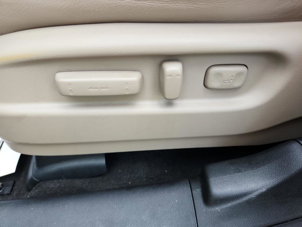 Used 2017 Honda Pilot Touring image 24