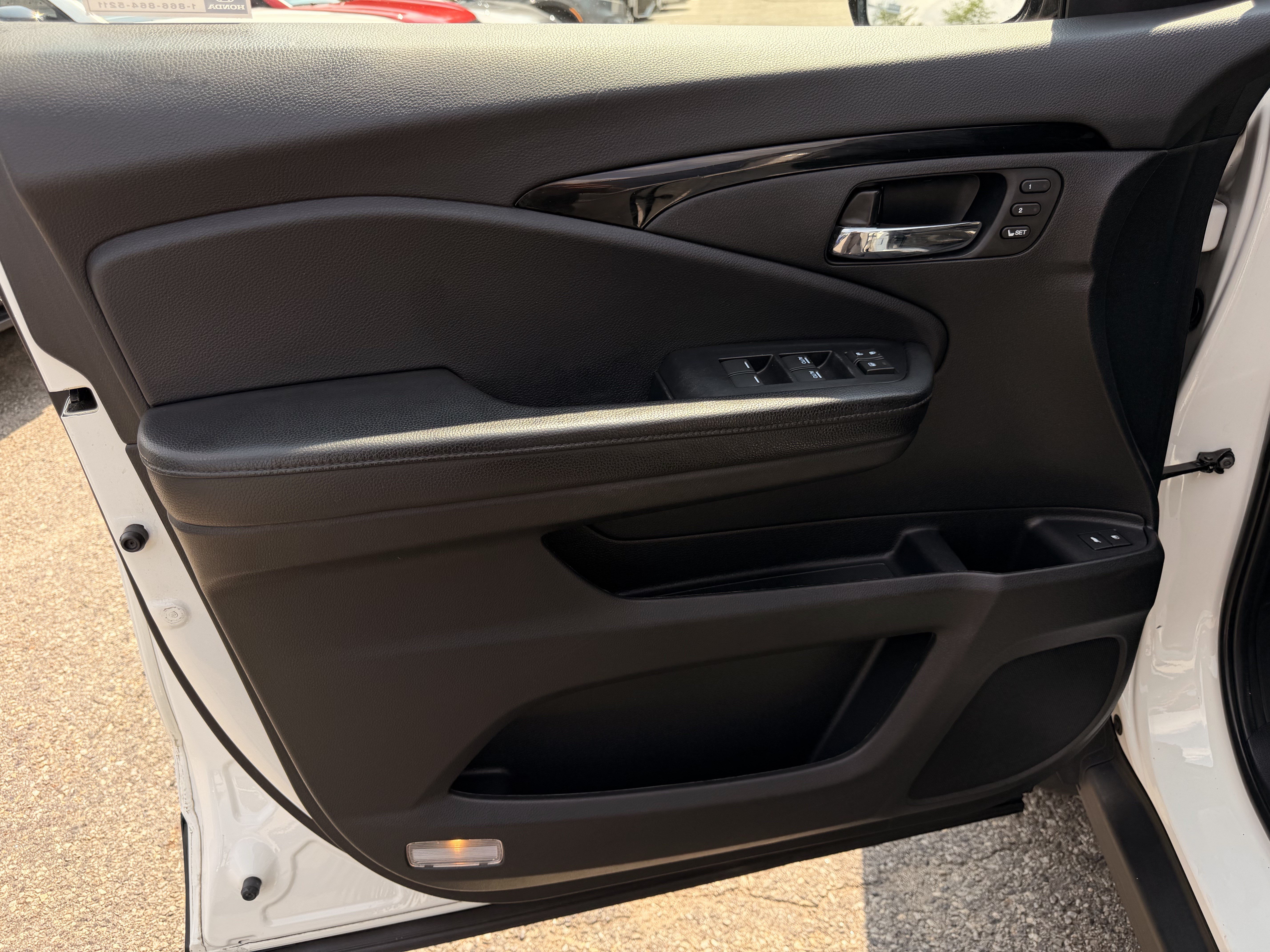 Certified 2019 Honda Pilot Touring image 9