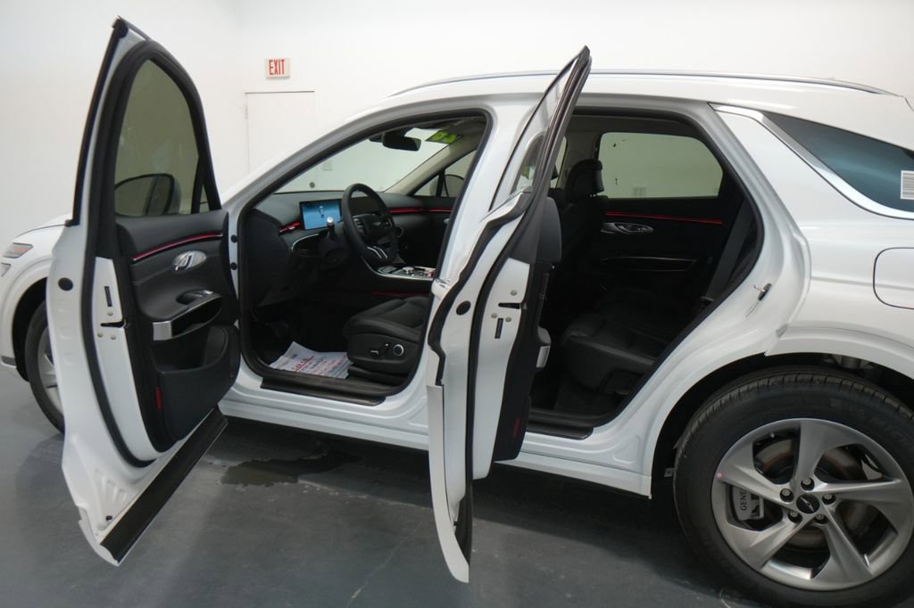 Used 2026 Genesis GV70 2.5T image 32