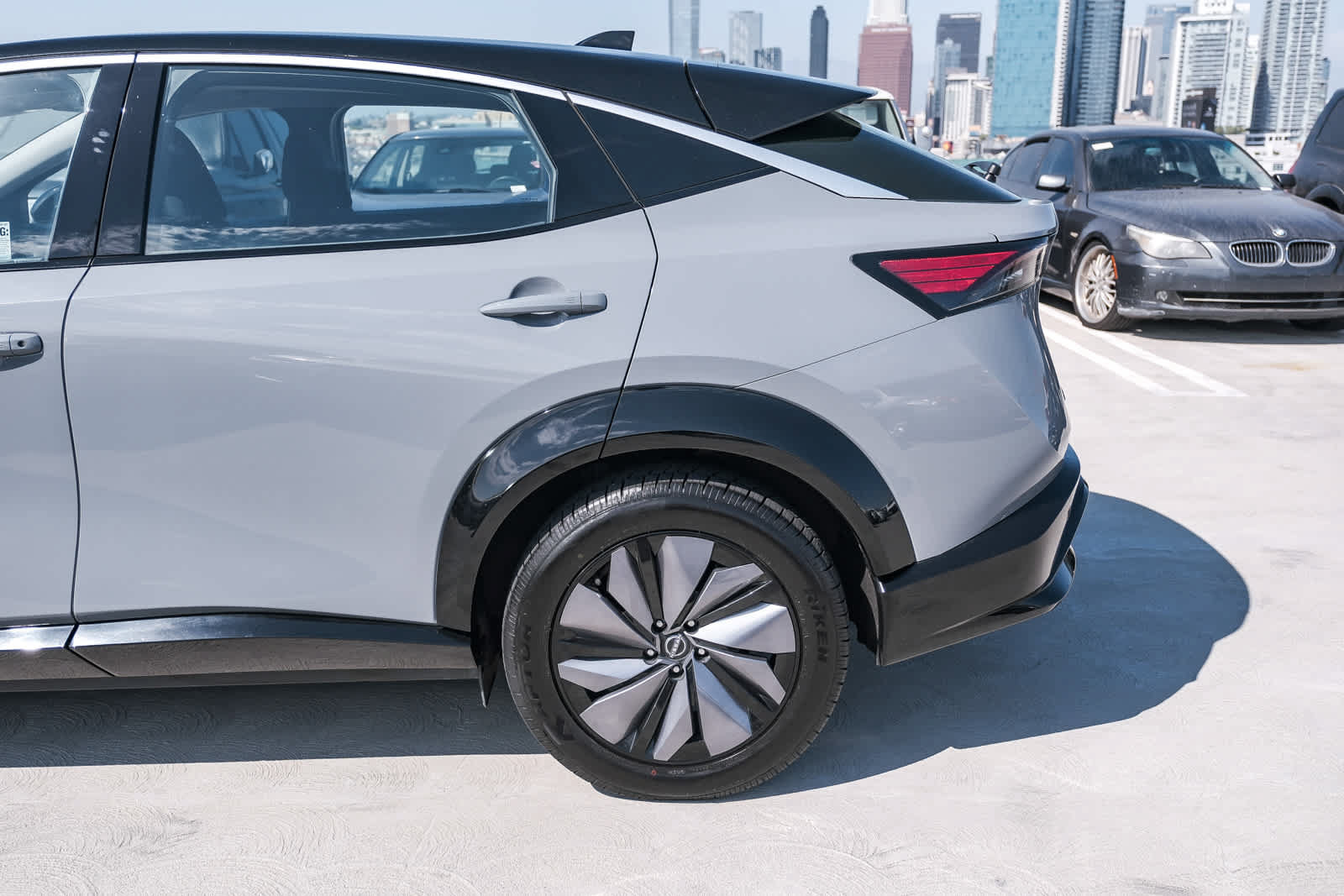 Used 2023 Nissan Ariya FWD image 8
