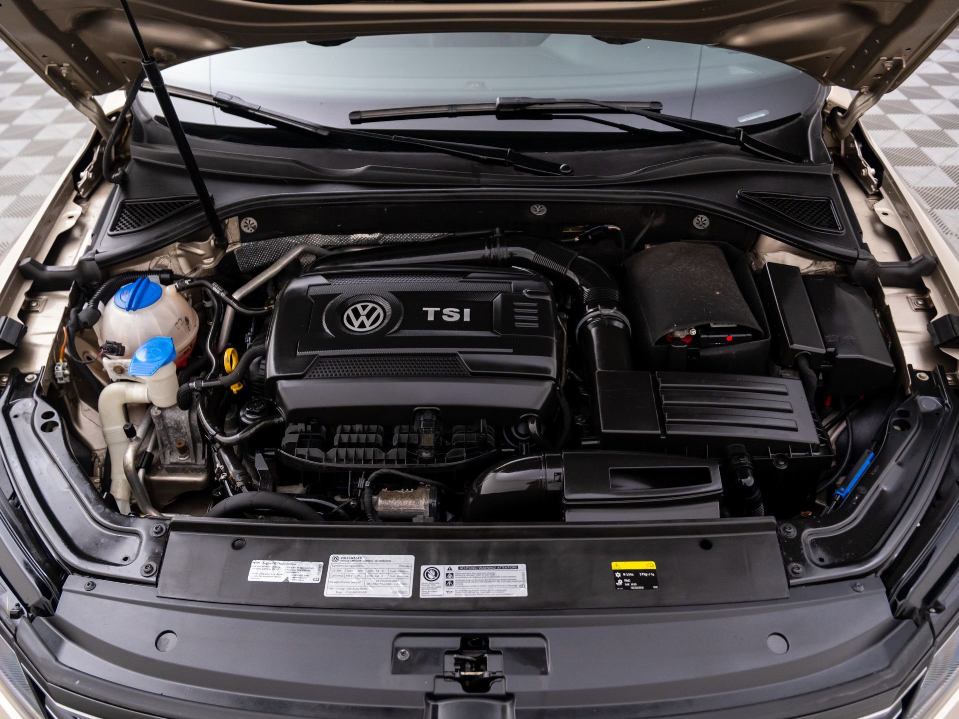 Used 2016 Volkswagen Passat 1.8T SE image 30