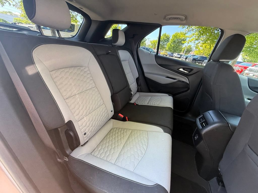 Used 2019 Chevrolet Equinox LS w/ LS Convenience Package AWD/4WD image 24