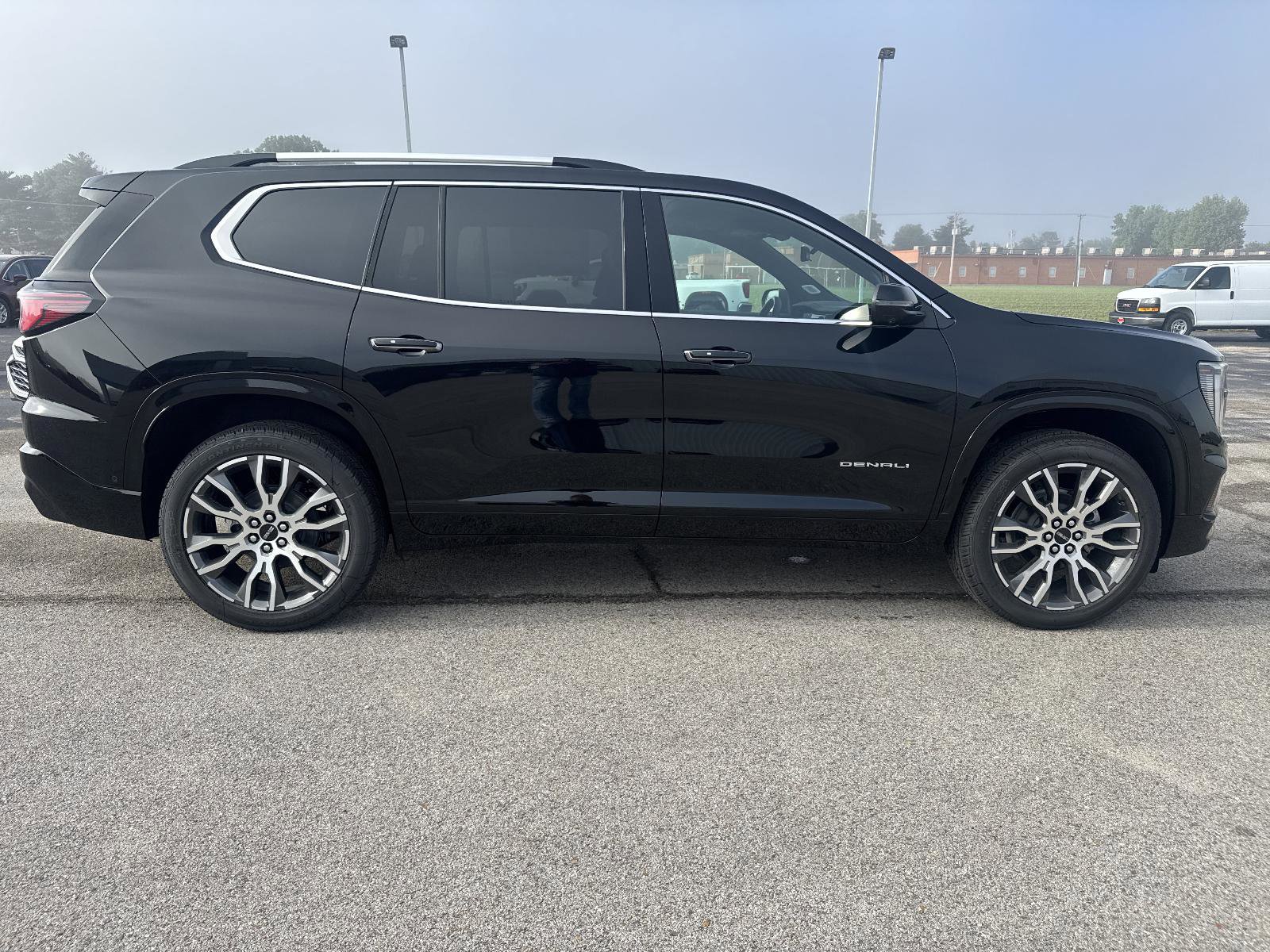 New 2026 GMC Acadia Denali Ultimate w/ LPO, Floor Liner Package FWD image 6
