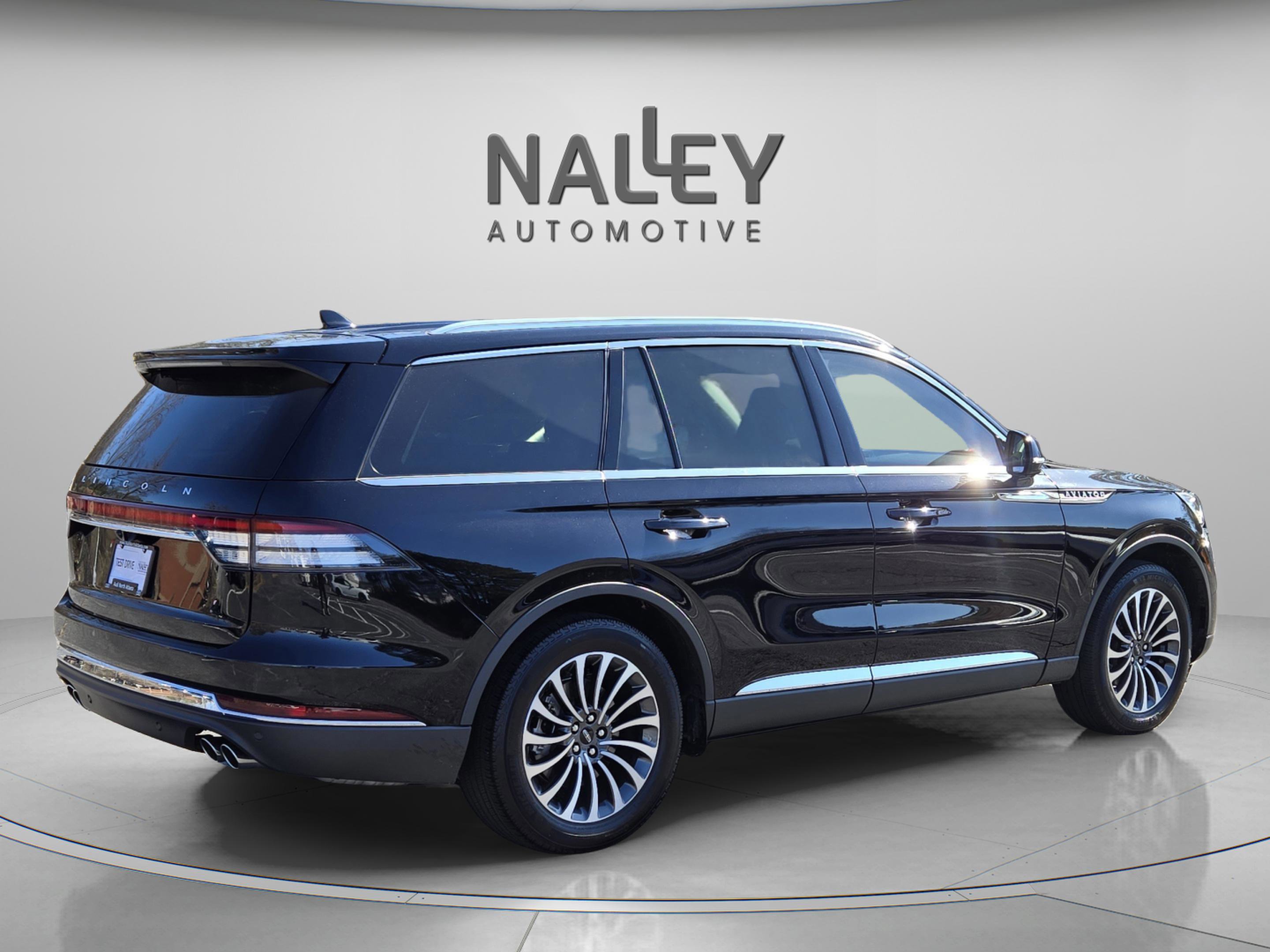 Used 2024 Lincoln Aviator Reserve w/ Elements Package Plus image 6