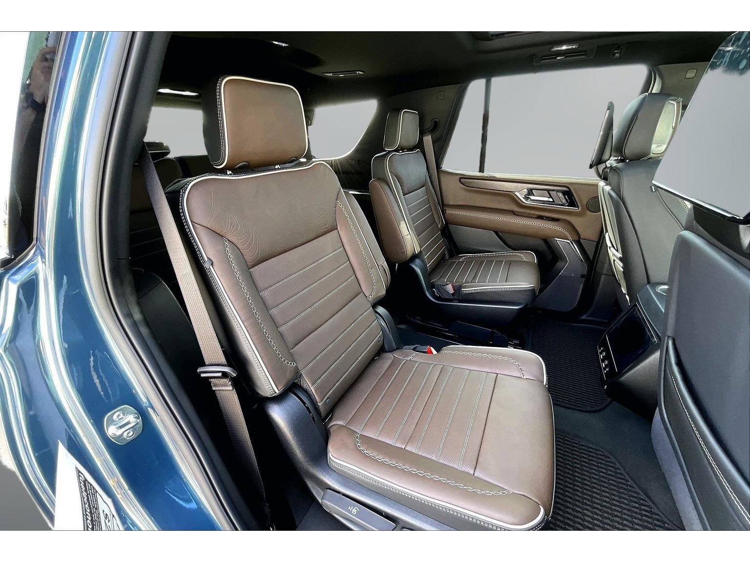 New 2027 GMC Yukon Denali Ultimate AWD/4WD image 9