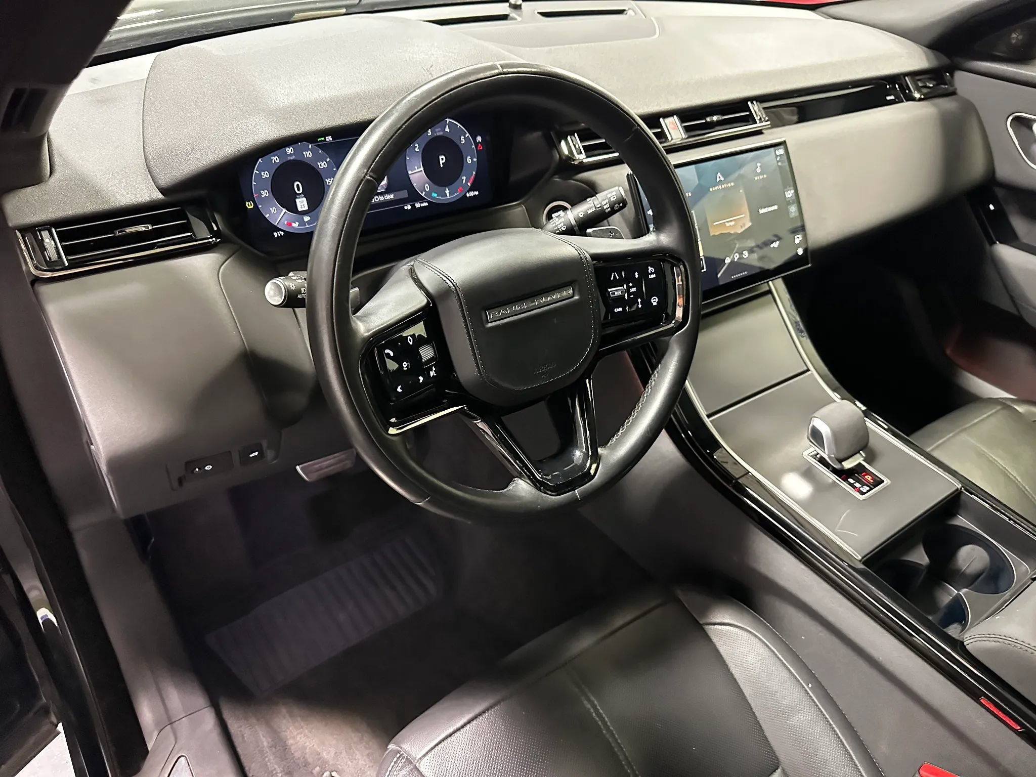 Used 2024 Land Rover Range Rover Velar Dynamic SE AWD/4WD image 8