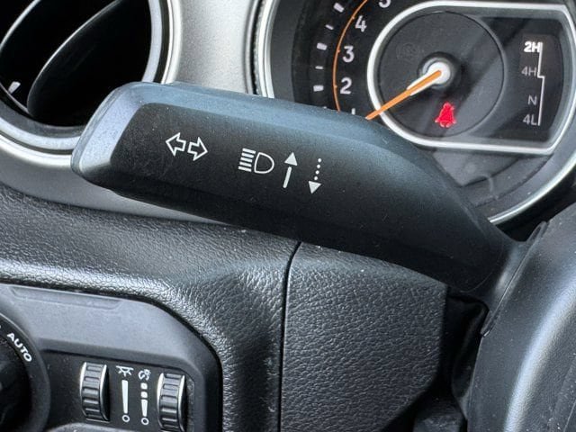 Used 2022 Jeep Gladiator Sport AWD/4WD image 23