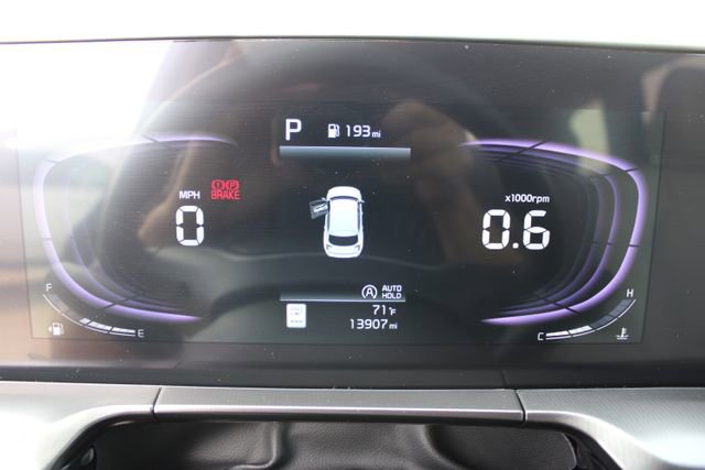 Used 2025 Kia Telluride S FWD image 19