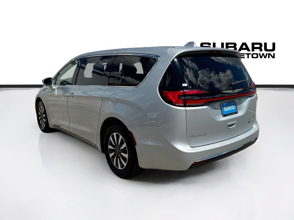 Used 2022 Chrysler Pacifica Touring-L FWD image 5