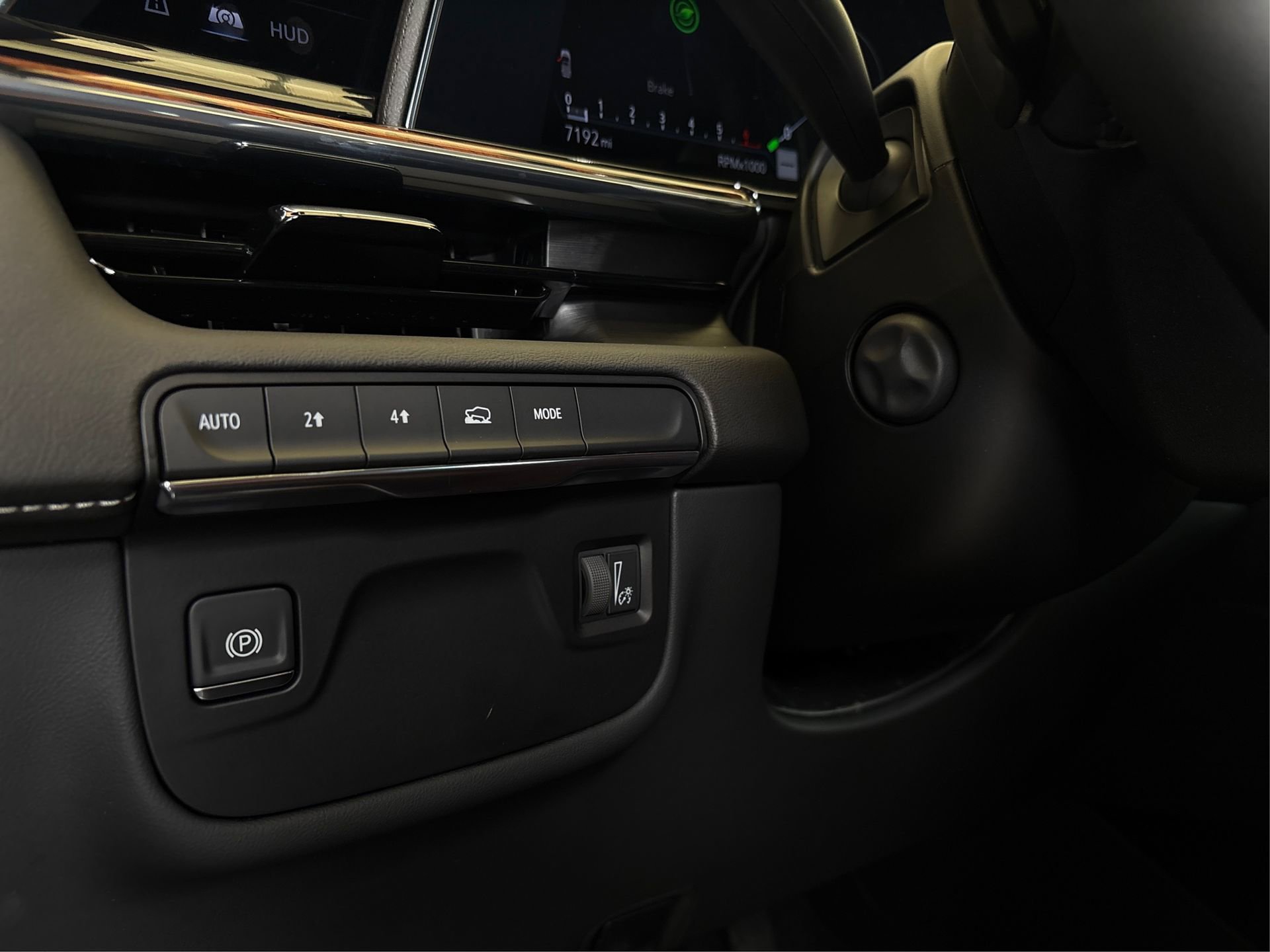 Certified 2024 Cadillac Escalade ESV Premium Luxury image 21