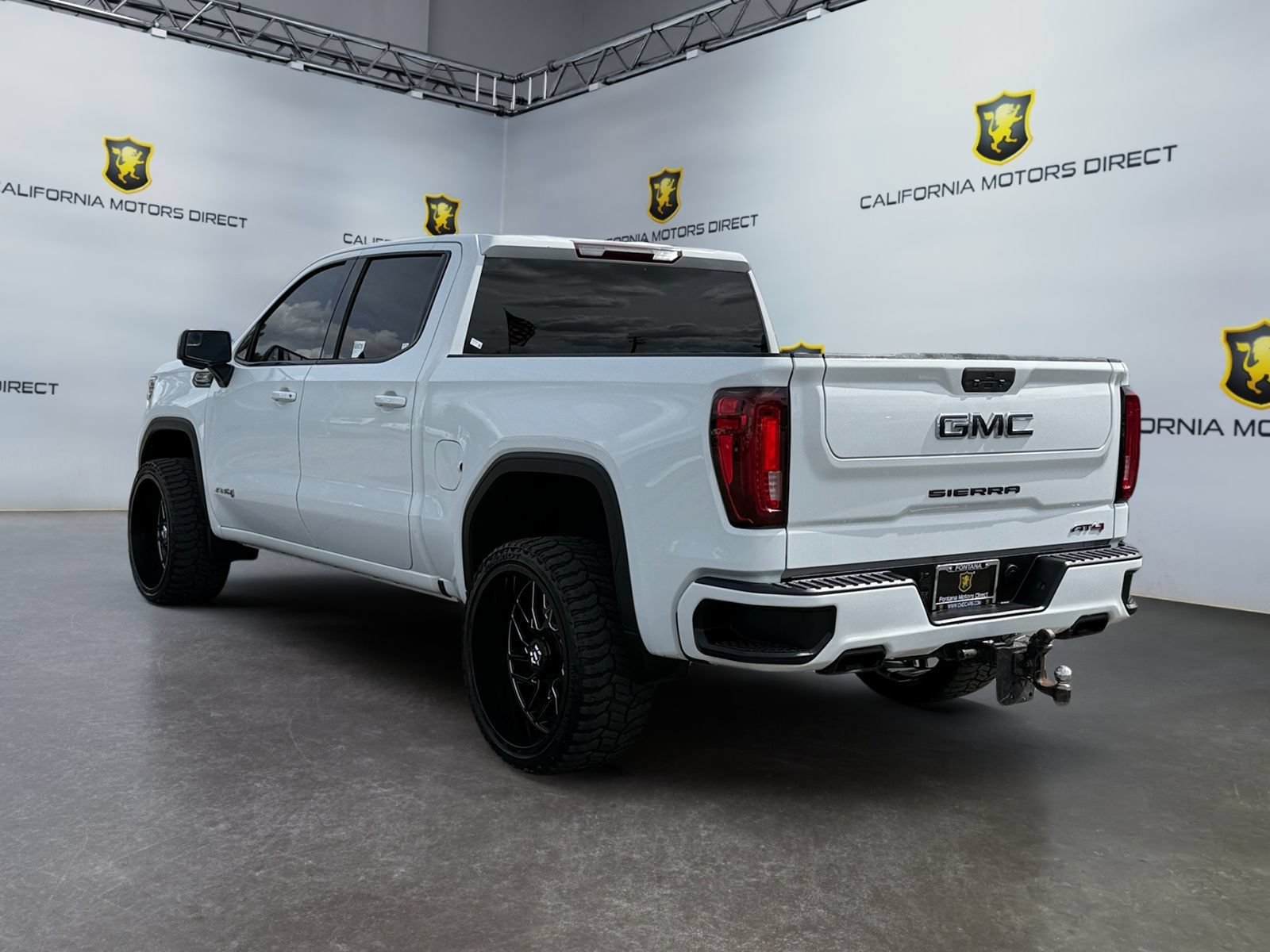 Used 2022 GMC Sierra 1500 AT4 AWD/4WD image 3