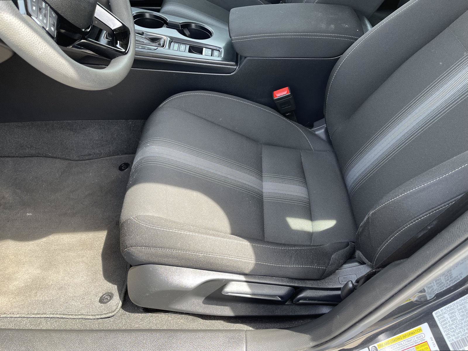 Used 2023 Honda Civic LX image 3