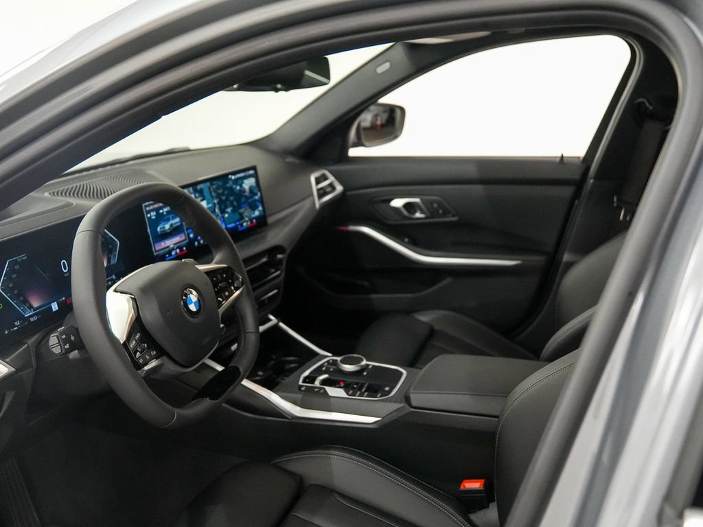 Used 2025 BMW 330i xDrive Sedan w/ M Sport Package AWD/4WD image 24