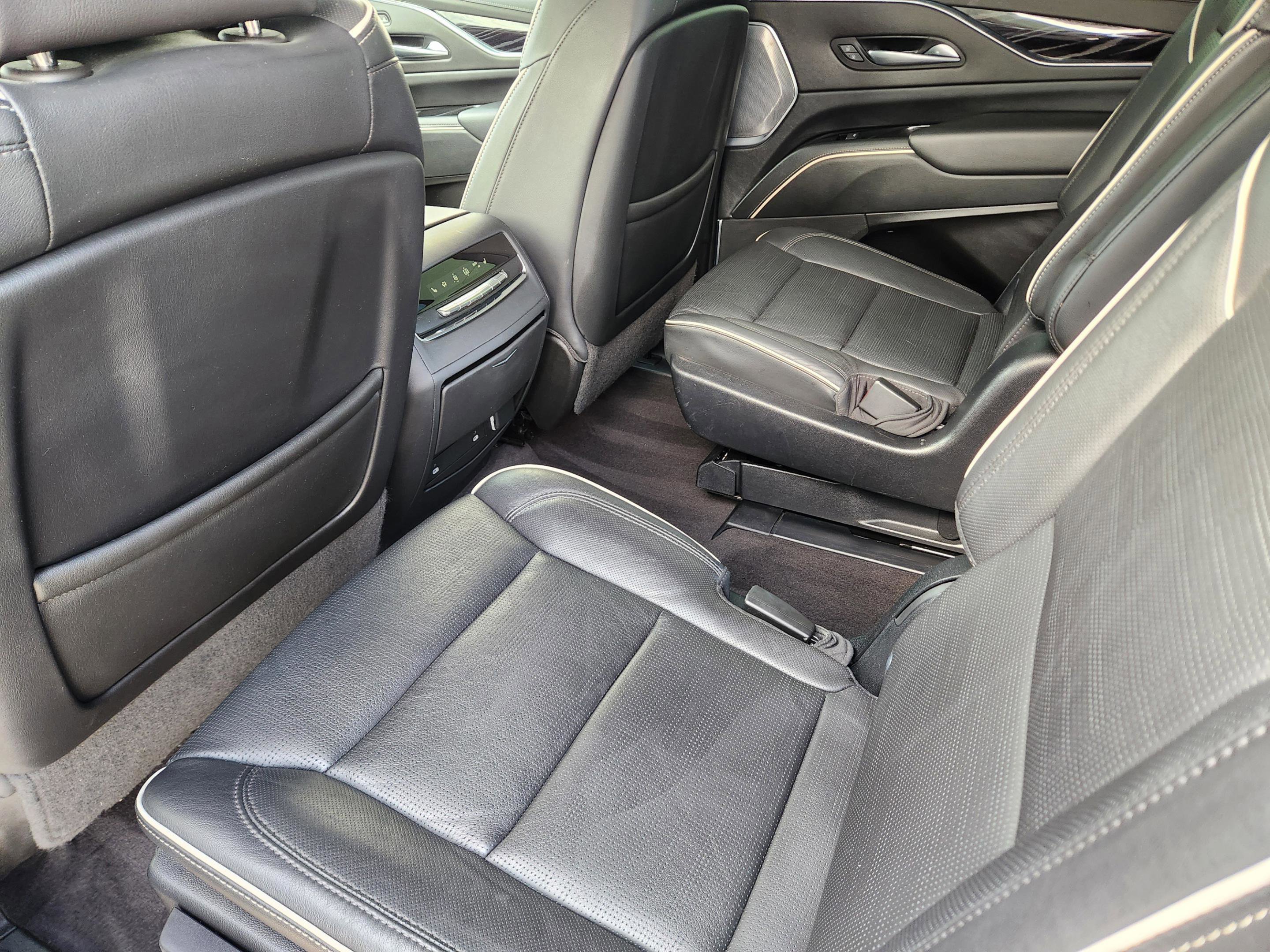 Used 2023 Cadillac Escalade ESV Sport w/ LPO, ONYX Package image 30