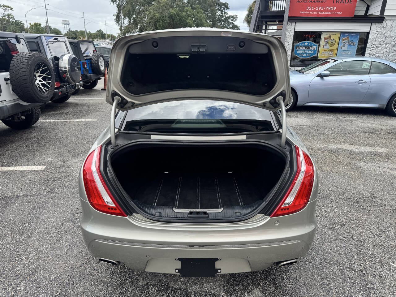 Used 2013 Jaguar XJ L Portfolio image 5