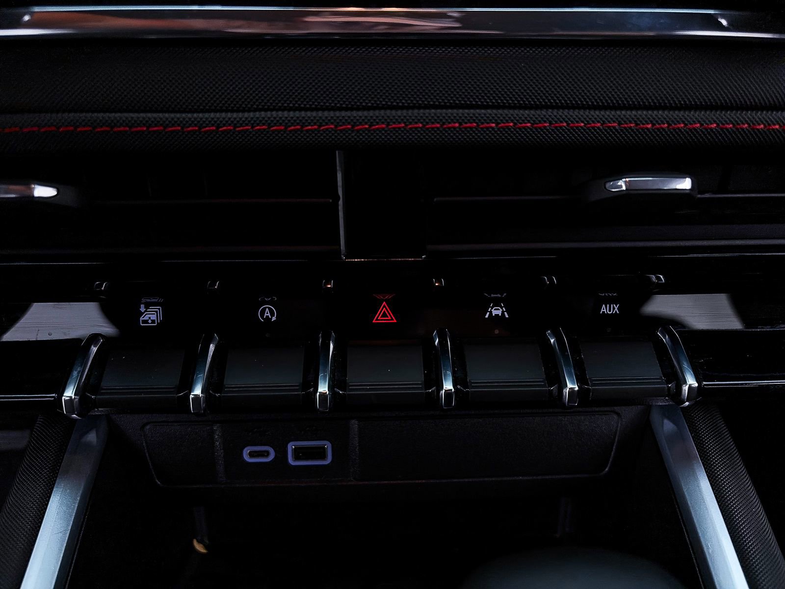 Used 2024 Chevrolet Colorado Z71 w/ Z71 Convenience Package 2 image 23