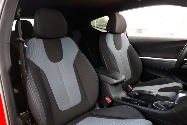 Used 2020 Hyundai Veloster 2.0 FWD image 16
