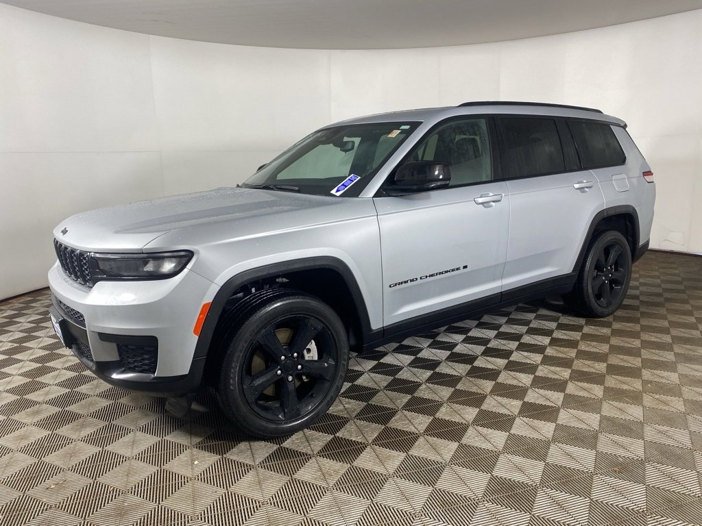Used 2023 Jeep Grand Cherokee L Laredo image 6