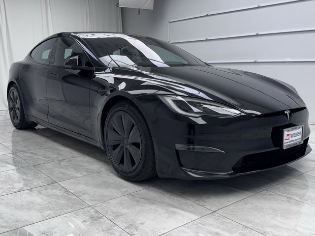Used 2023 Tesla Model S Standard Range image 2