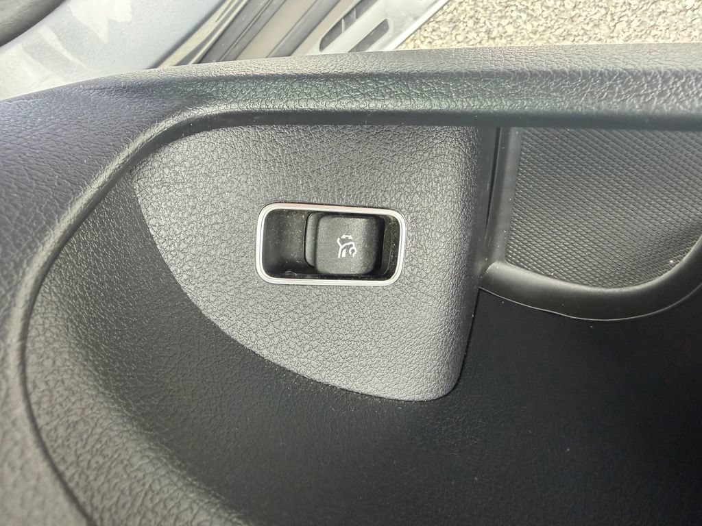 Used 2024 Mercedes-Benz GLS 450 4MATIC image 39