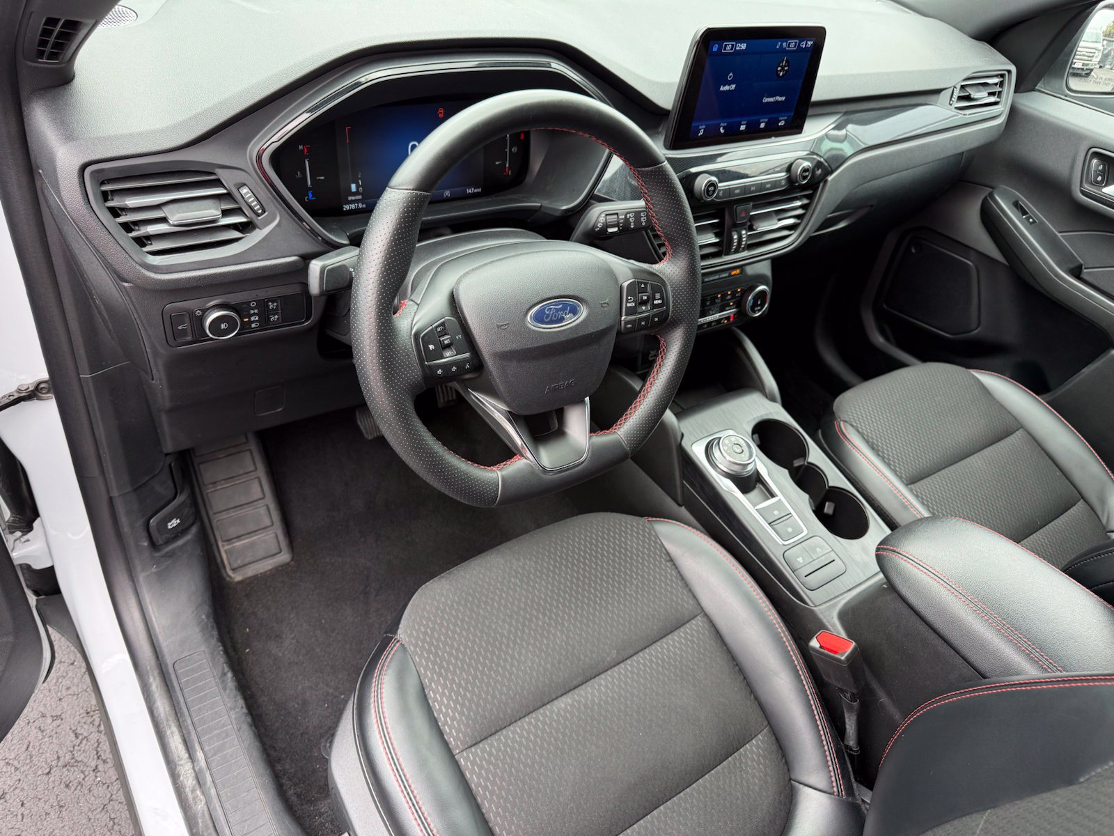 Used 2024 Ford Escape ST-Line w/ Tech Pack #1 AWD/4WD image 12