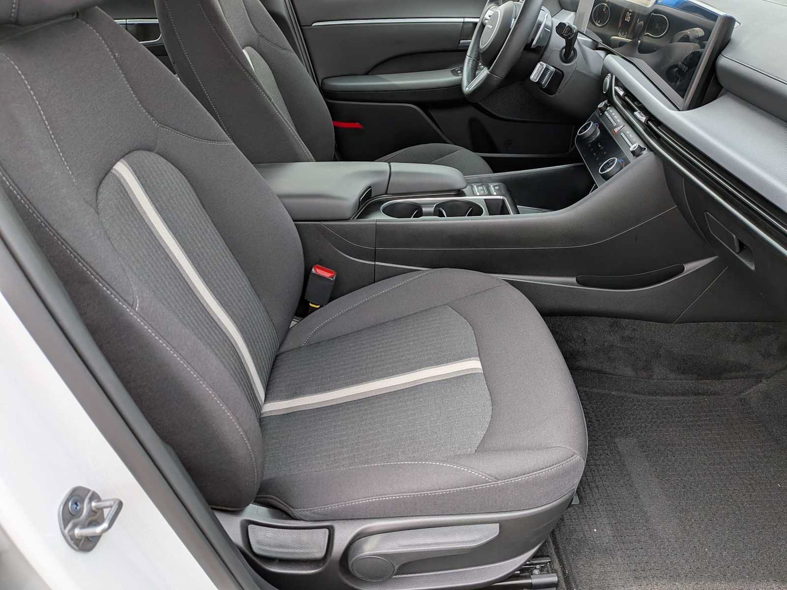 Used 2026 Hyundai Sonata SEL FWD image 19