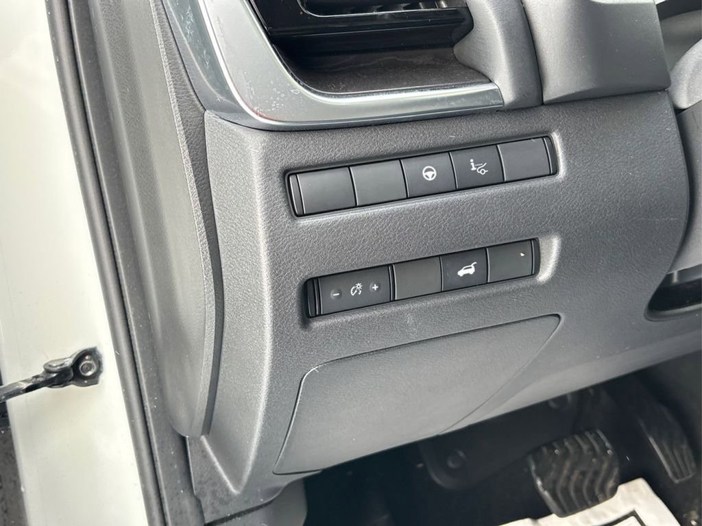 Used 2021 Nissan Rogue Platinum image 42