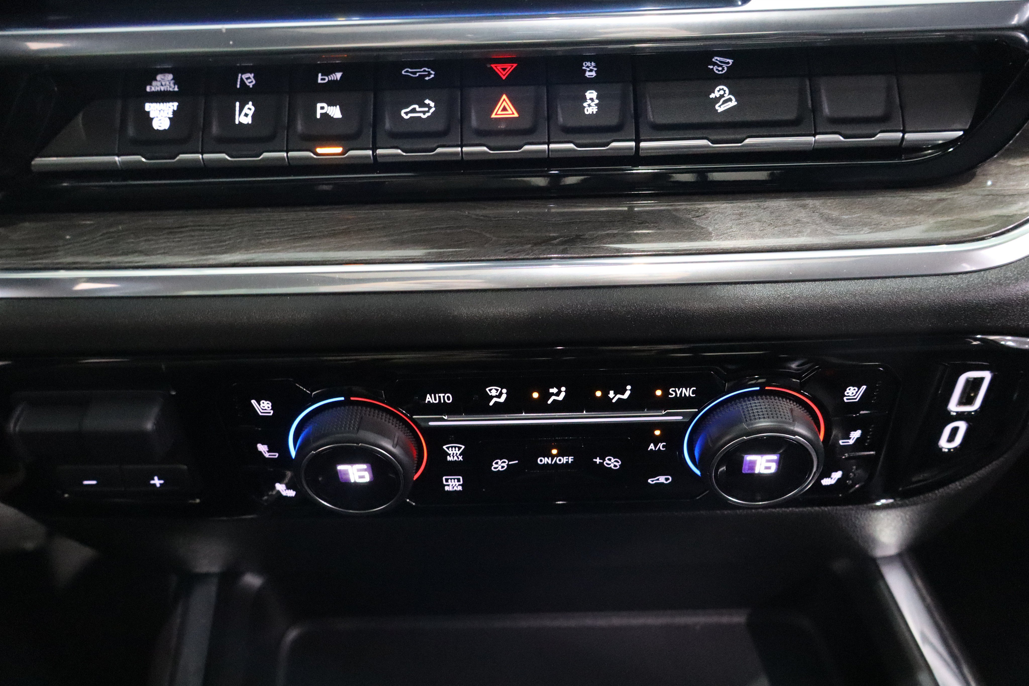 Used 2024 Chevrolet Silverado 3500 LTZ w/ LTZ Premium Package AWD/4WD image 26