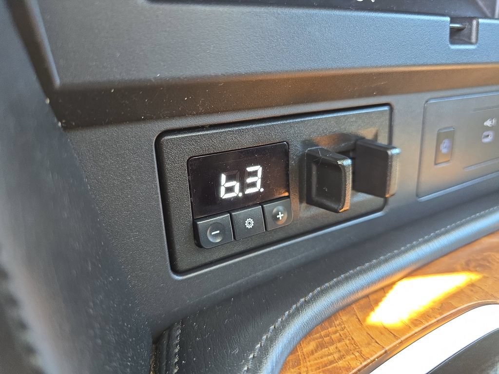 Used 2024 Nissan Armada SL w/ Captain's Chairs Package AWD/4WD image 26