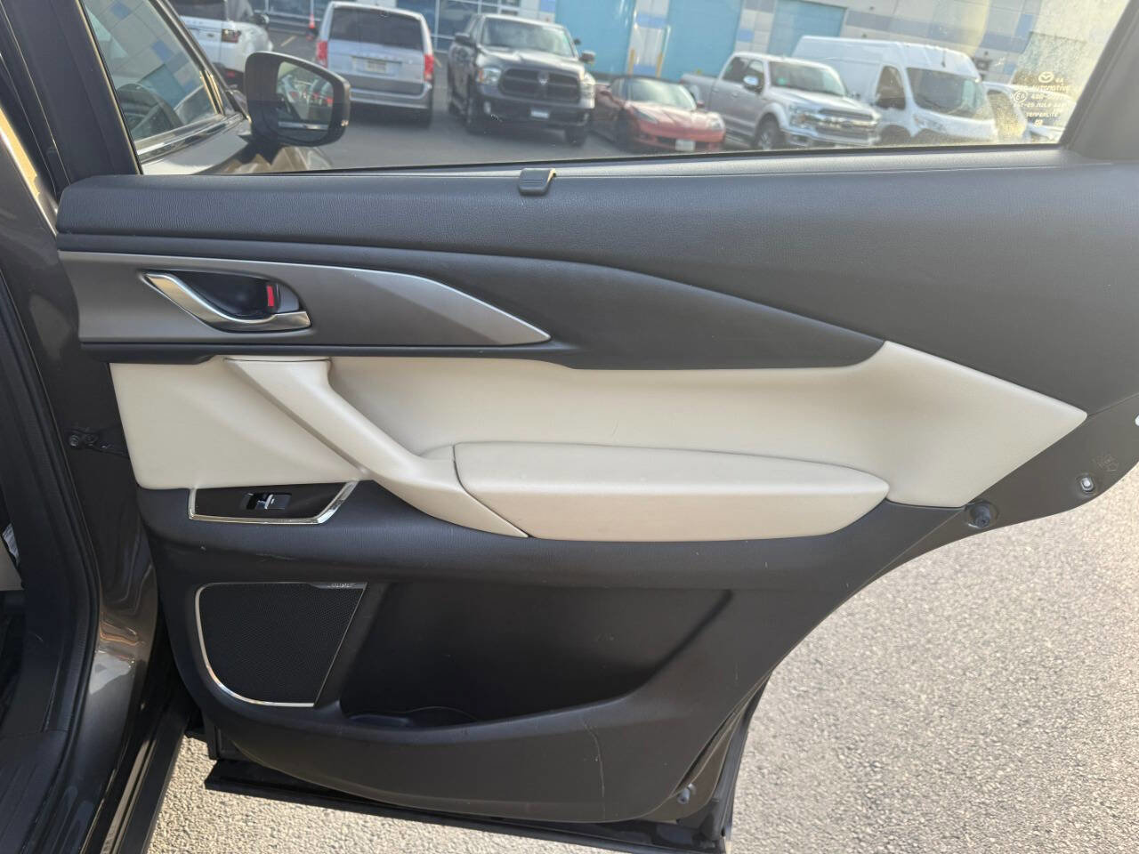 Used 2019 MAZDA CX-9 Touring w/ Touring Premium Package image 26
