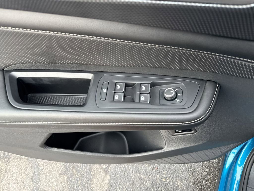 Used 2024 Volkswagen Atlas Cross Sport SEL R-Line image 15