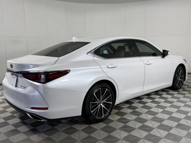 Certified 2024 Lexus ES 350 w/ Premium Package FWD image 4