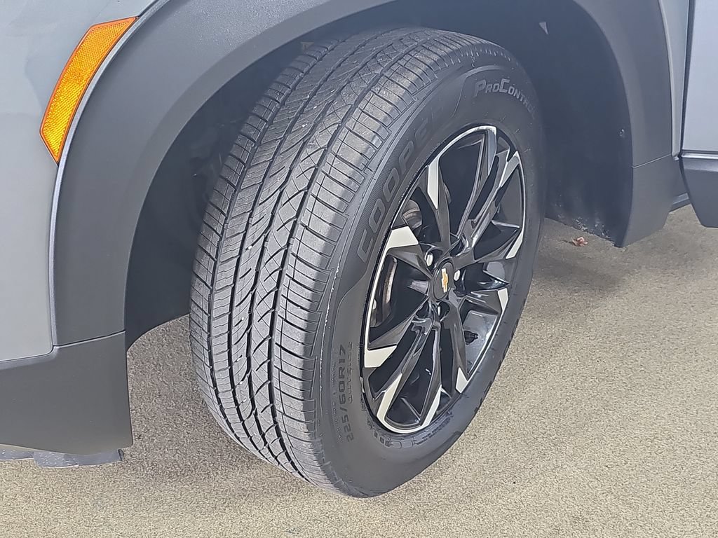 Certified 2021 Chevrolet TrailBlazer LT w/ Convenience Package FWD image 36