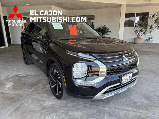 Used 2025 Mitsubishi Outlander SE AWD/4WD image 1