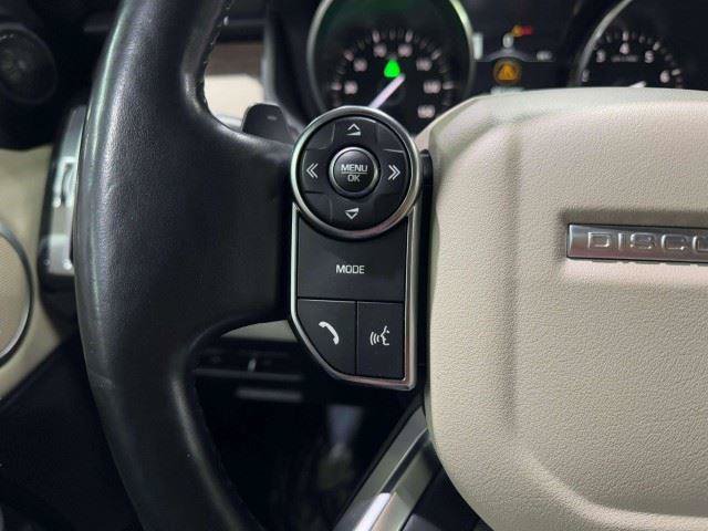 Used 2017 Land Rover Discovery HSE AWD/4WD image 23