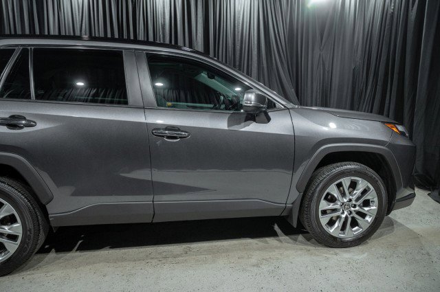 Used 2024 Toyota RAV4 Limited w/ Advanced Technology Package image 4