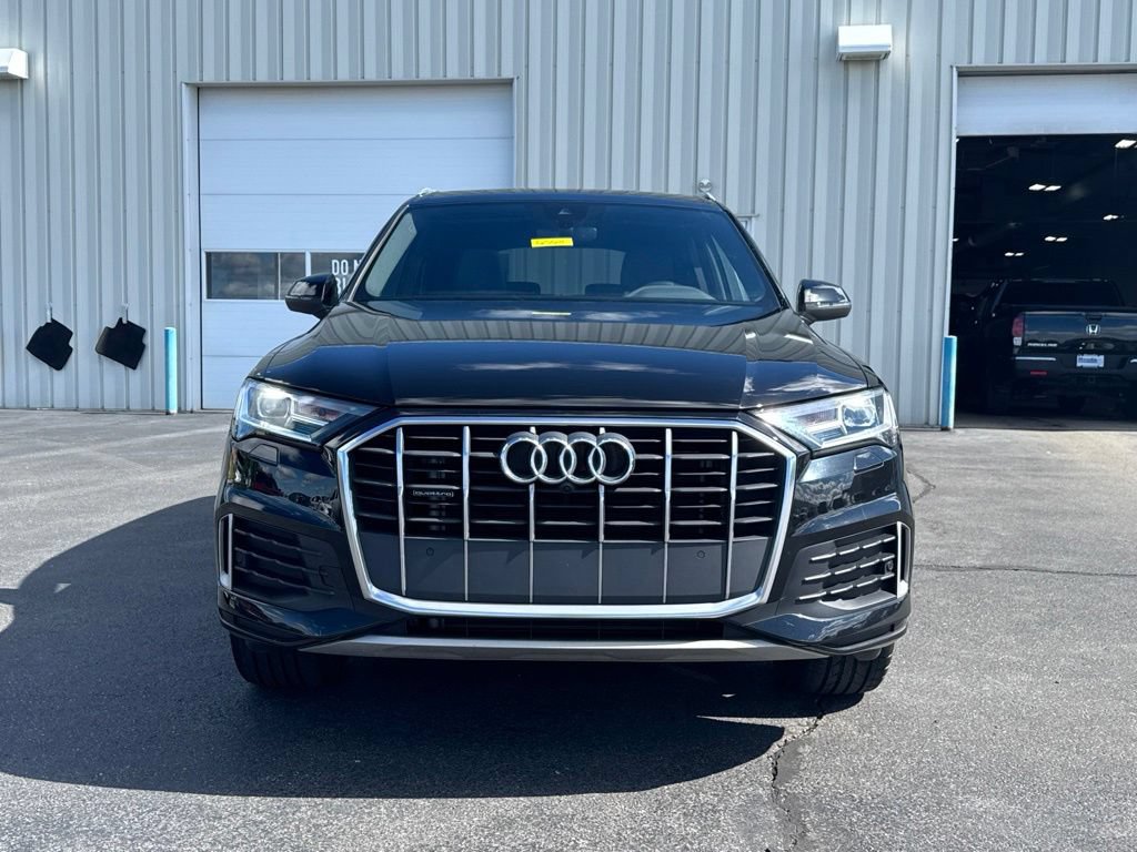 Used 2023 Audi Q7 2.0T Premium w/ Towing Package AWD/4WD image 2