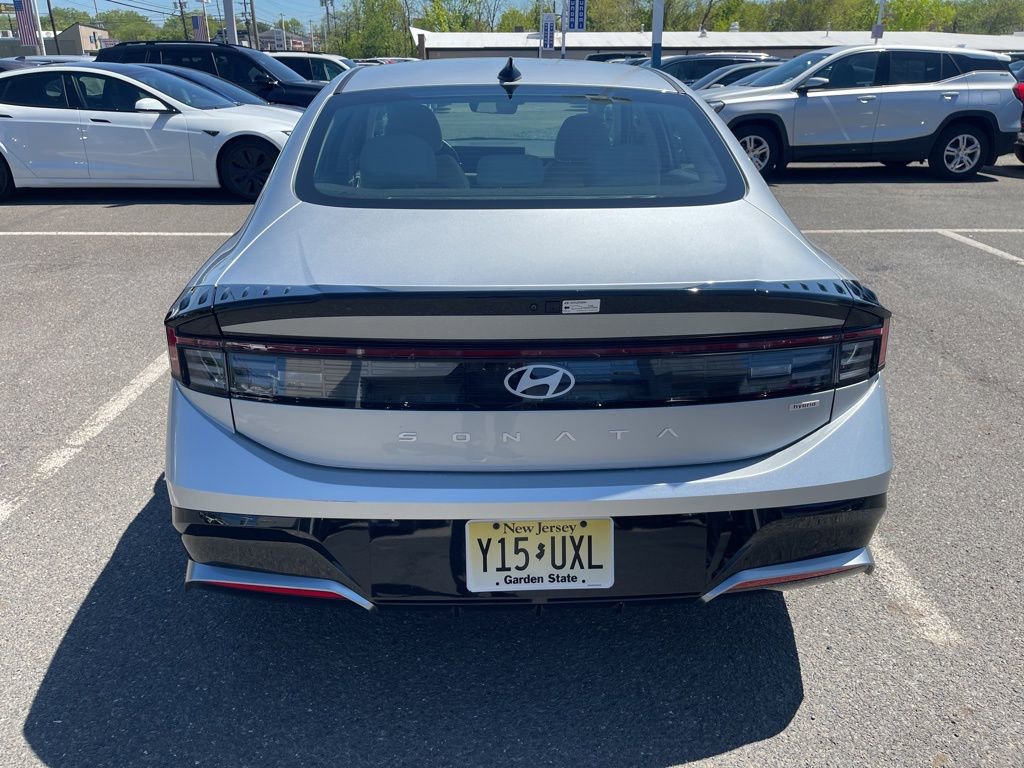 Certified 2024 Hyundai Sonata SEL FWD image 4