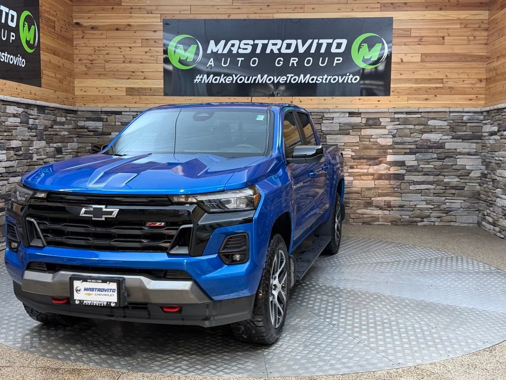 Used 2024 Chevrolet Colorado Z71 w/ Z71 Convenience Package 2 AWD/4WD image 7