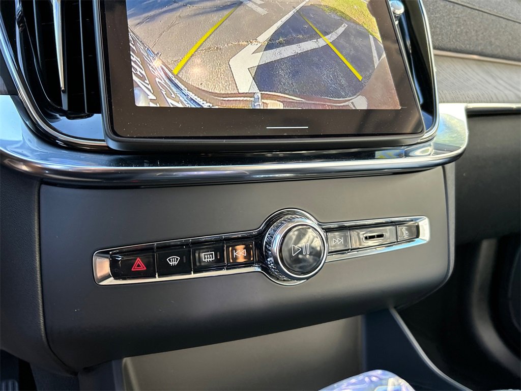 New 2026 Volvo XC90 B6 Ultra image 17