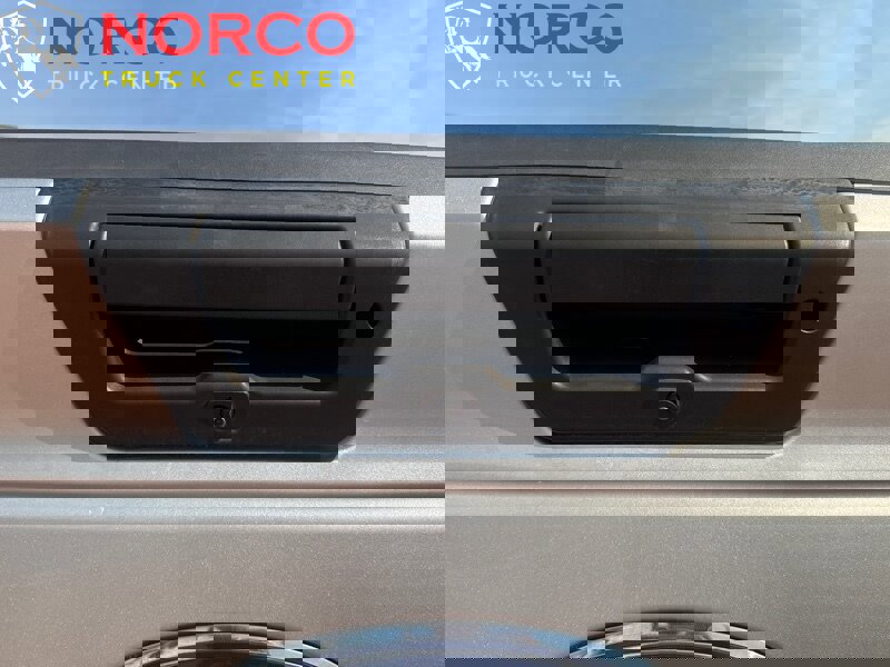 Used 2017 Ford F150 XLT image 12