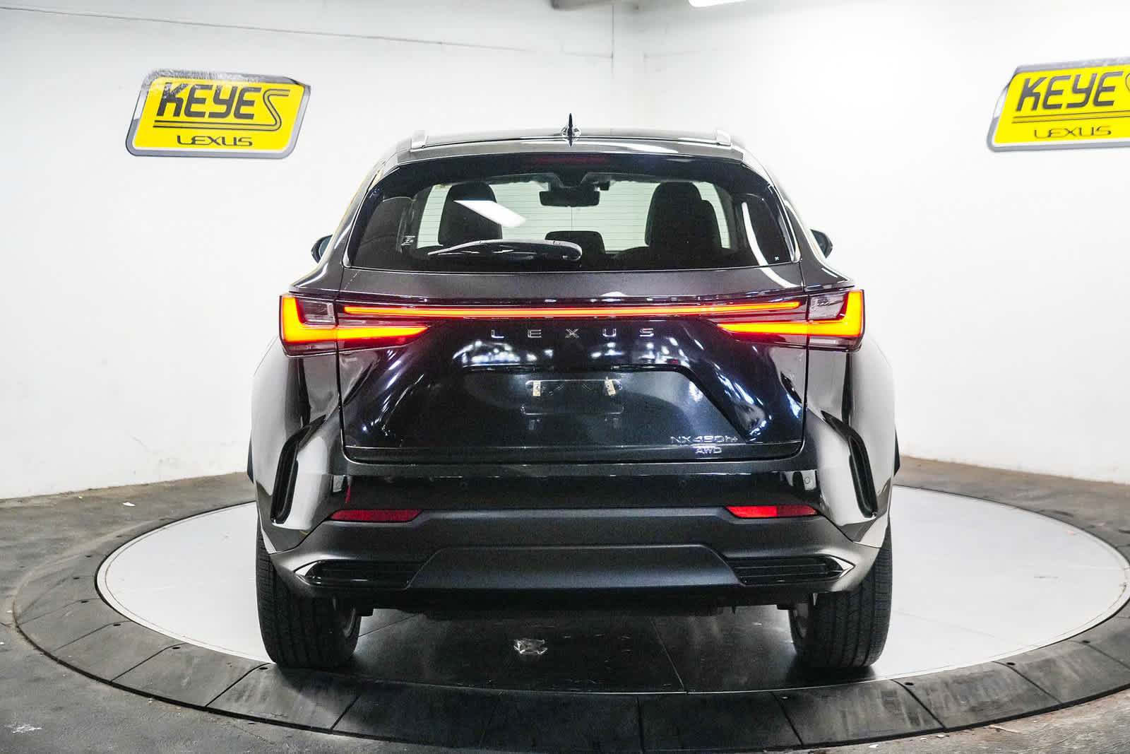 Used 2024 Lexus NX 450h+ AWD w/ Vision Package image 7