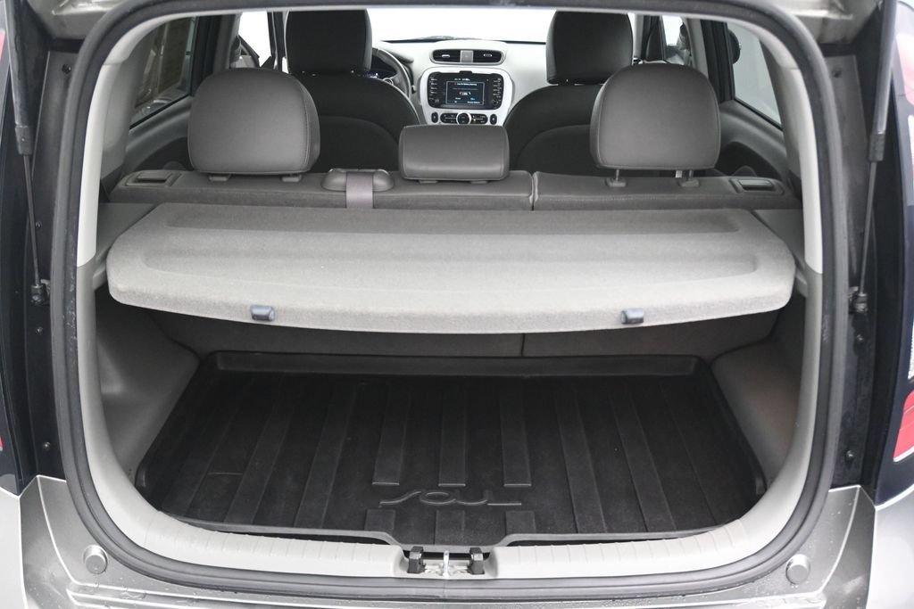 Used 2016 Kia Soul EV + FWD image 11